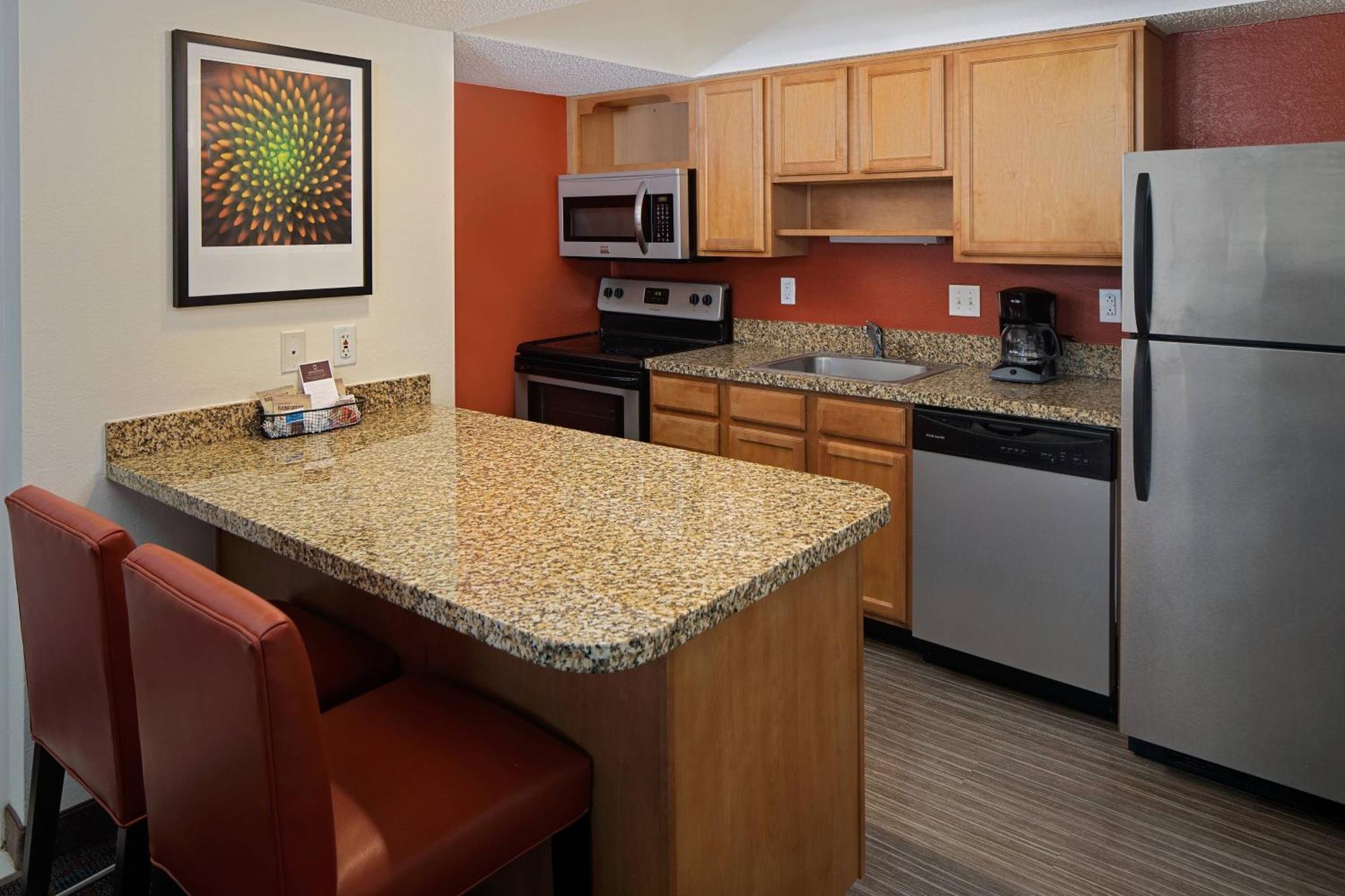 Richmond West End Hotel 3*
