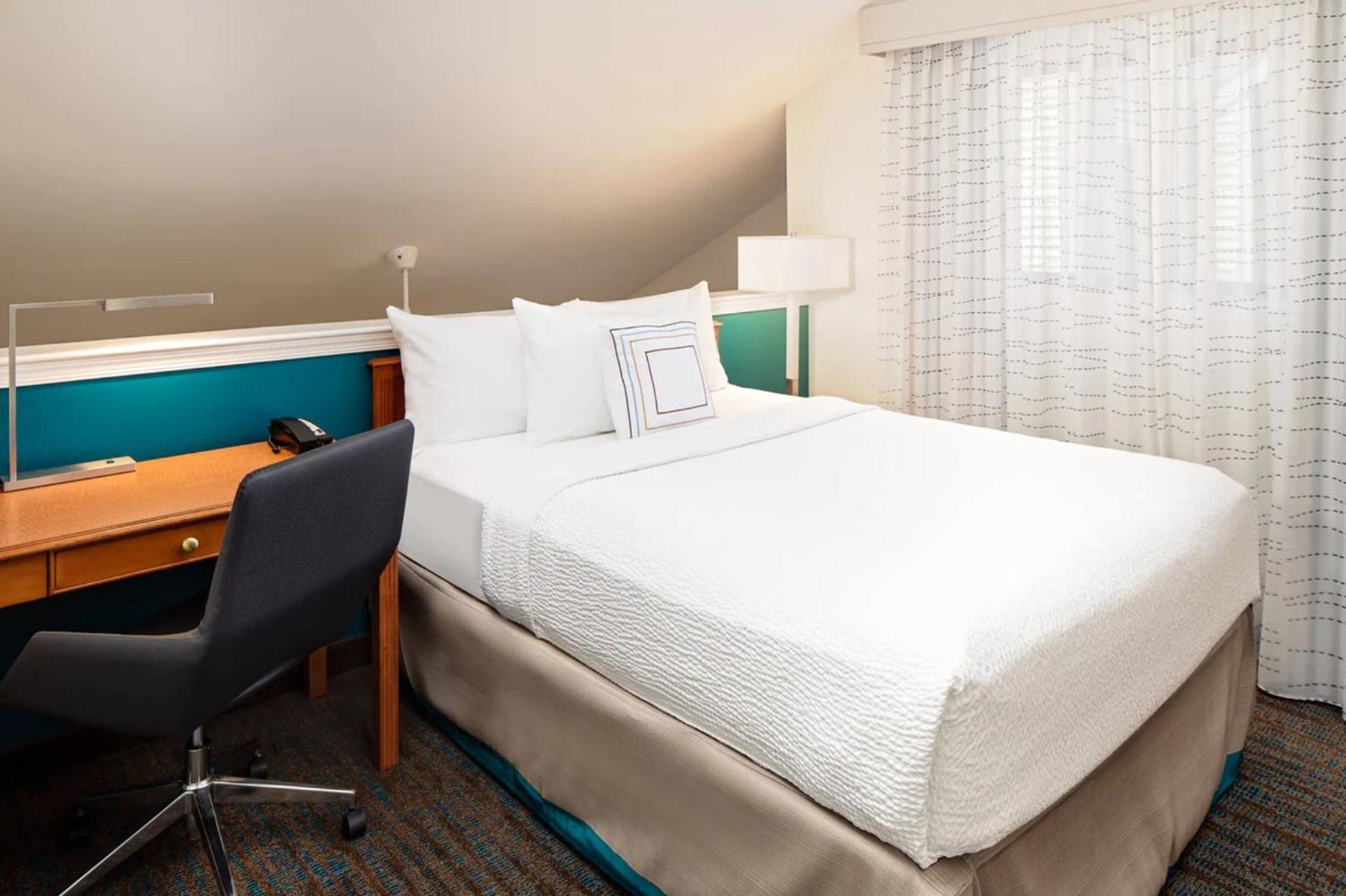 Richmond West End 3*